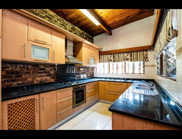 3 BEDROOM FREESTANDING SOLD IN CHILTERN HILLS